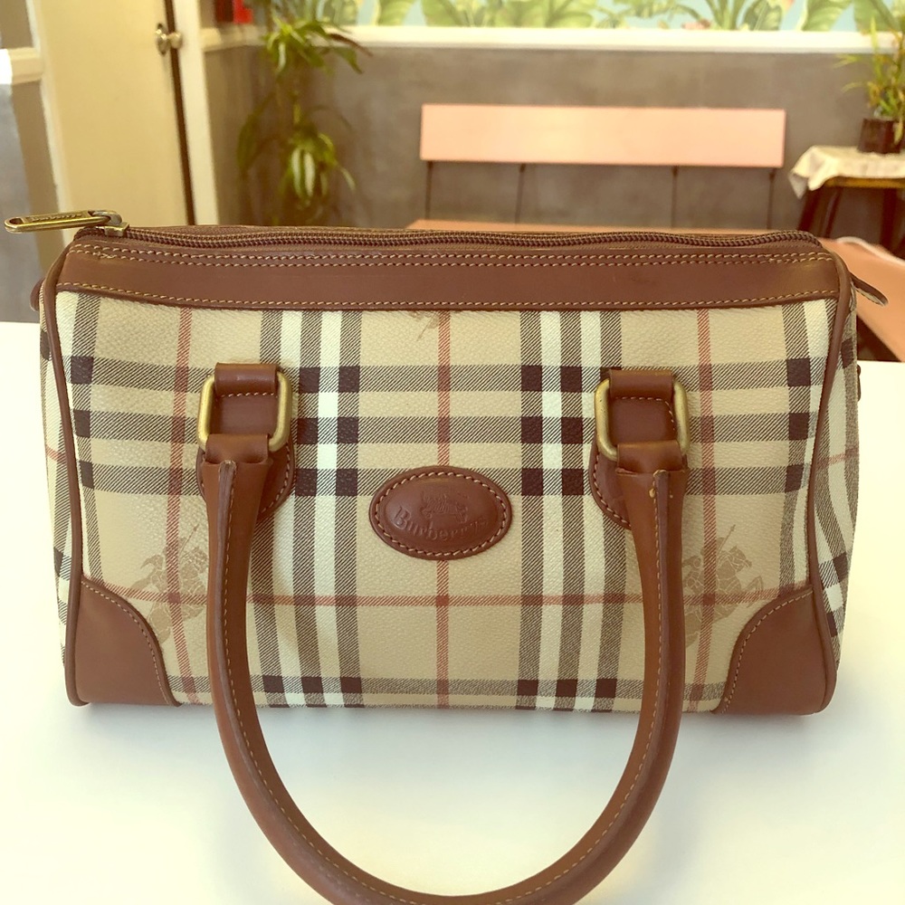 Vintage Burberry’s London bag 💼